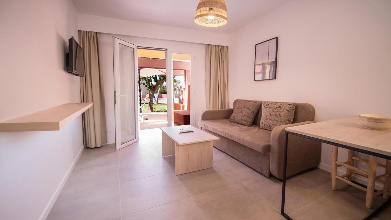 Sant Joan Apartaments - Adults Only カラ・エン・ブラネス エクステリア 写真