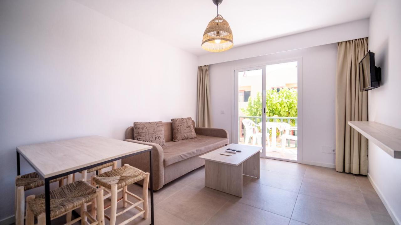 Sant Joan Apartaments - Adults Only カラ・エン・ブラネス エクステリア 写真